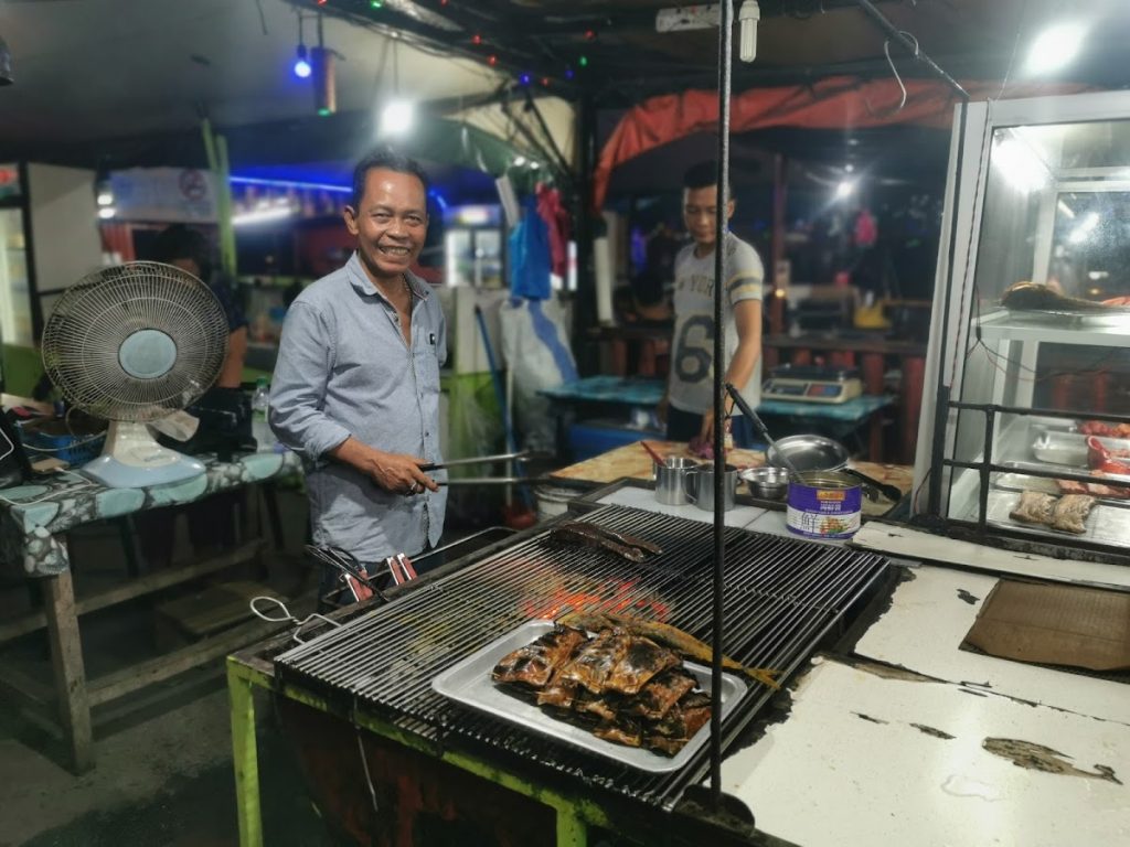 Rumah Asap Dayak Smoke House (Rumah Asap Sibujaya), Sibu | Malaysian | Reviewbah