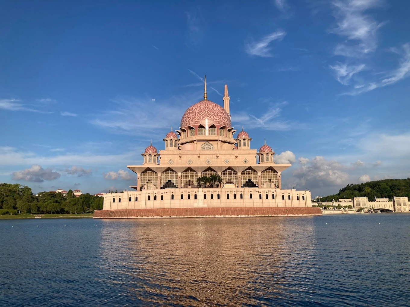 5 Most Beautiful Masjid in Kuala Lumpur and Selangor | Reviewbah