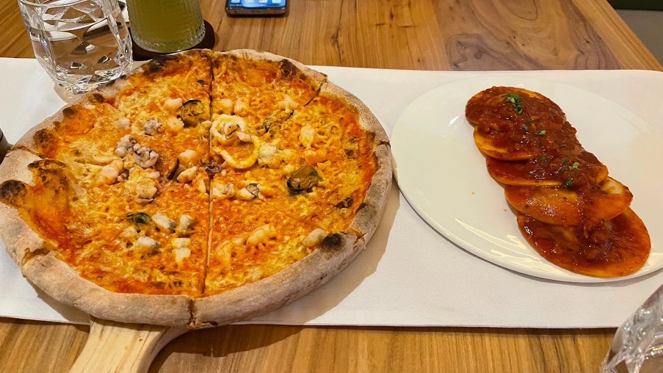 11 Must-Try Restaurants & Cafes in Sutera Avenue | Reviewbah