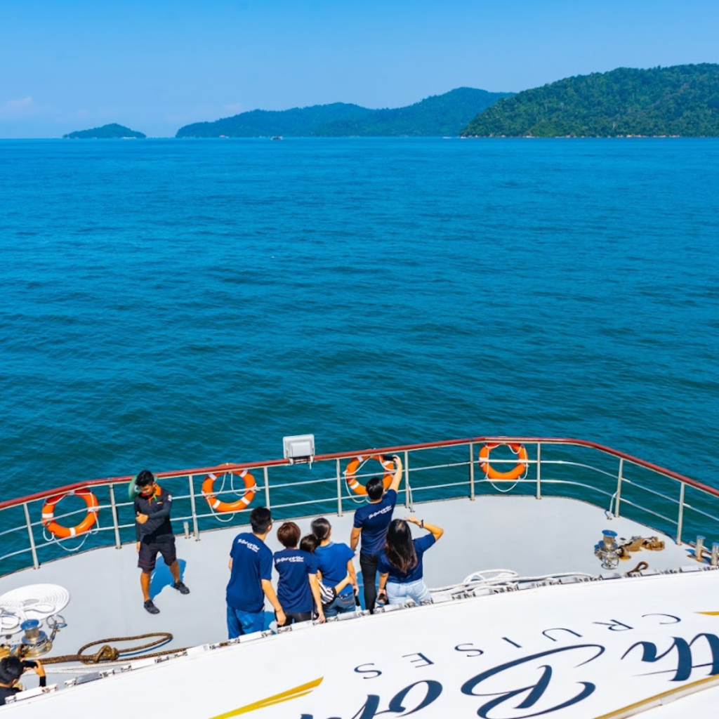 An Unforgettable KK Waterfront Night: Experience the Enchanting Night Cruise with North Borneo Cruises | Reviewbah
