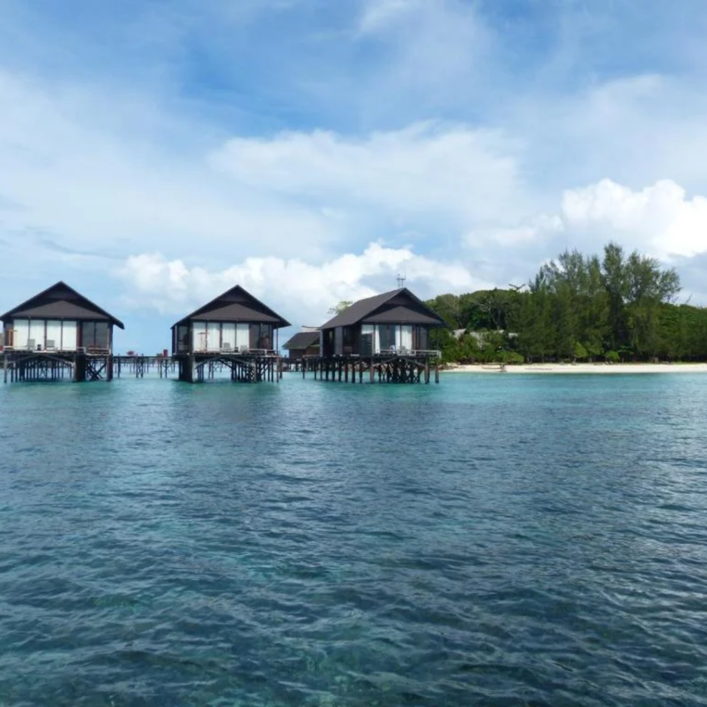 Your Ultimate Diving Getaway: Discover the Paradise of Lankayan Island Dive Resort | Reviewbah