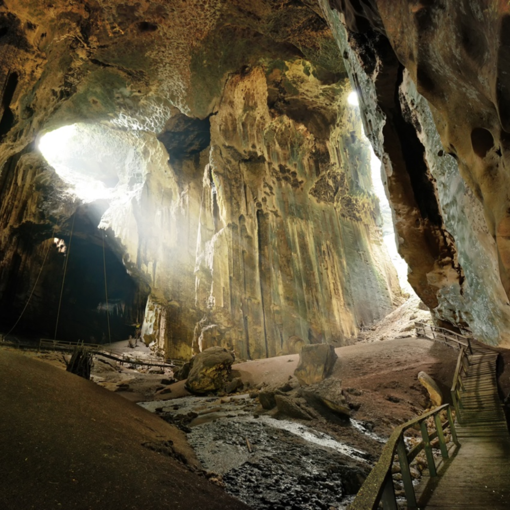 Discover the Wonders of Sandakan: An Unforgettable Journey at Bilit Rainforest Lodge | Reviewbah