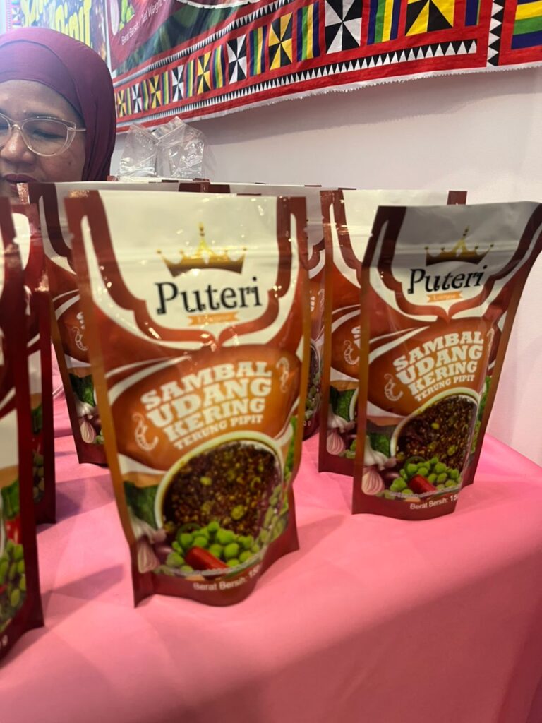 Photo of Puteri Booth - Kota Kinabalu, Sabah, Malaysia