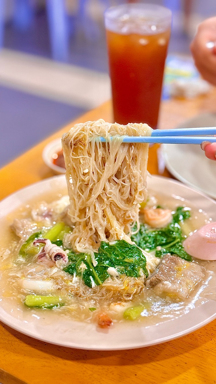 Photo of NEW QQ STEAMBOAT CAFE - Kota Kinabalu, Sabah, Malaysia